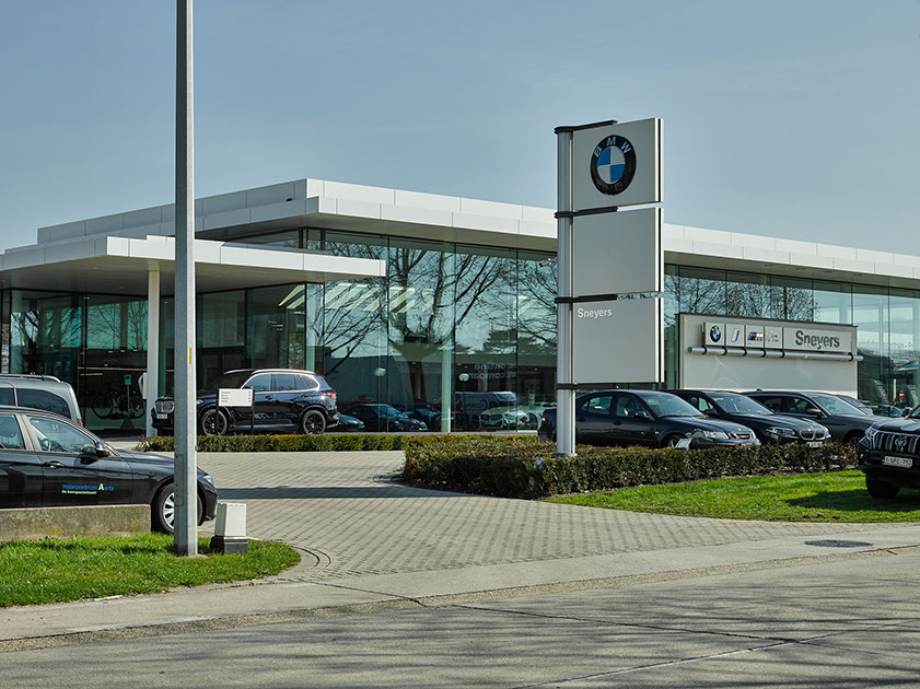 Sneyers BMW toonzaal